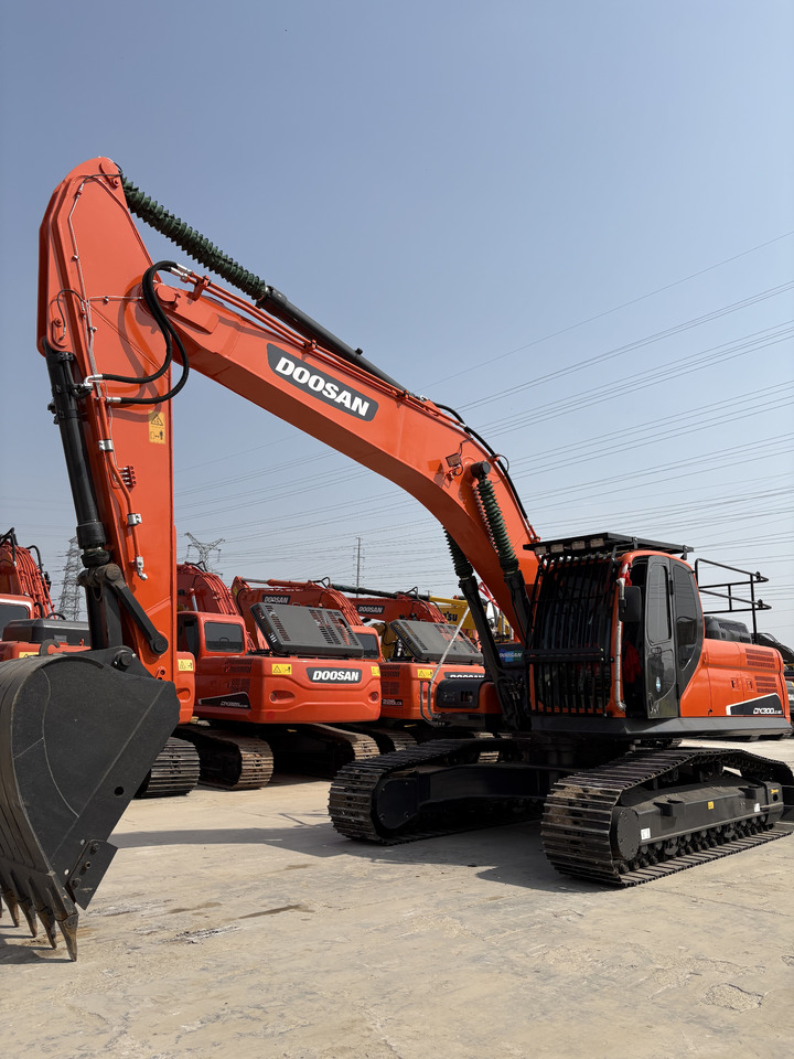 DOOSAN Dx300cl low work hours original excavator - Escavadora de rastos: foto 3 DOOSAN Dx300cl low work hours original excavator - Escavadora de rastos: foto 3