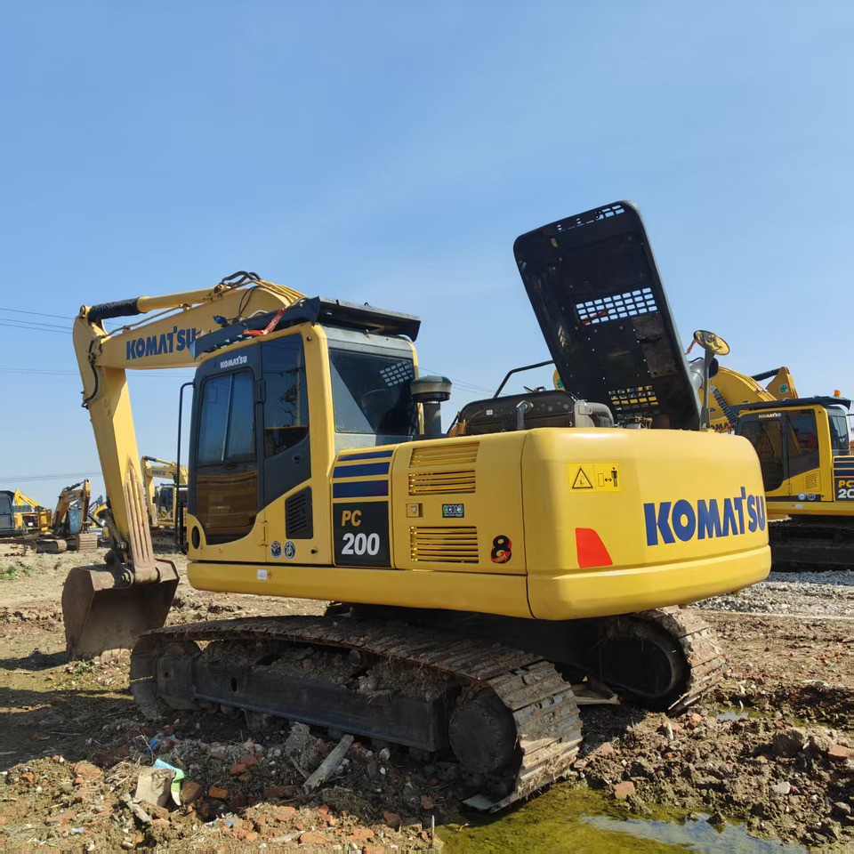 KOMATSU pc200 hot sale - Escavadora de rastos: foto 1 KOMATSU pc200 hot sale - Escavadora de rastos: foto 1
