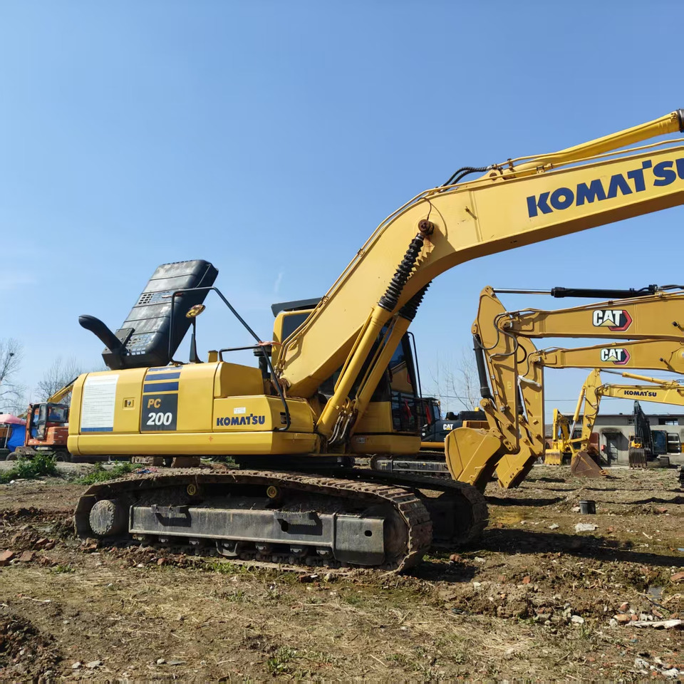 KOMATSU pc200 hot sale - Escavadora de rastos: foto 4 KOMATSU pc200 hot sale - Escavadora de rastos: foto 4