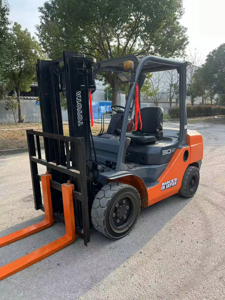 TOYOTA 3 ton 8F used japan brand diesel forklift - Empilhador a diesel: foto 5 TOYOTA 3 ton 8F used japan brand diesel forklift - Empilhador a diesel: foto 5