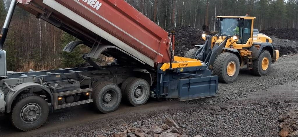 Reptail MM - Motoniveladora: foto 2 Reptail MM - Motoniveladora: foto 2