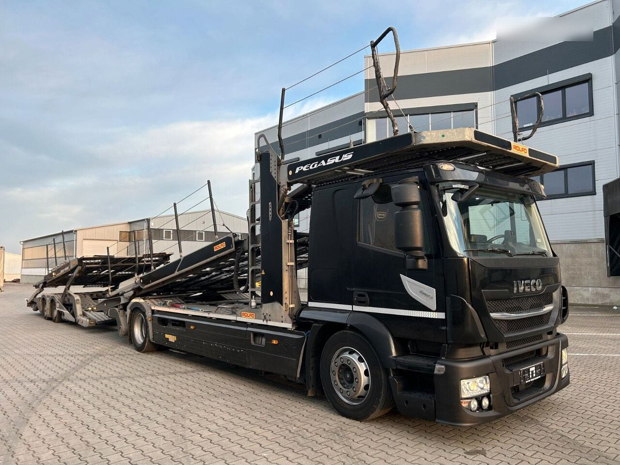 IVECO Stralis 460 - Camião transporte de veículos: foto 4 IVECO Stralis 460 - Camião transporte de veículos: foto 4