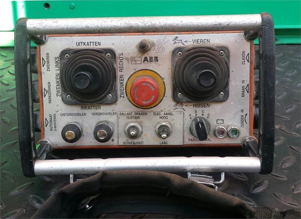 Spierings SK-477 AT-4 (400V + diesel) - Grua todo o terreno: foto 4 Spierings SK-477 AT-4 (400V + diesel) - Grua todo o terreno: foto 4