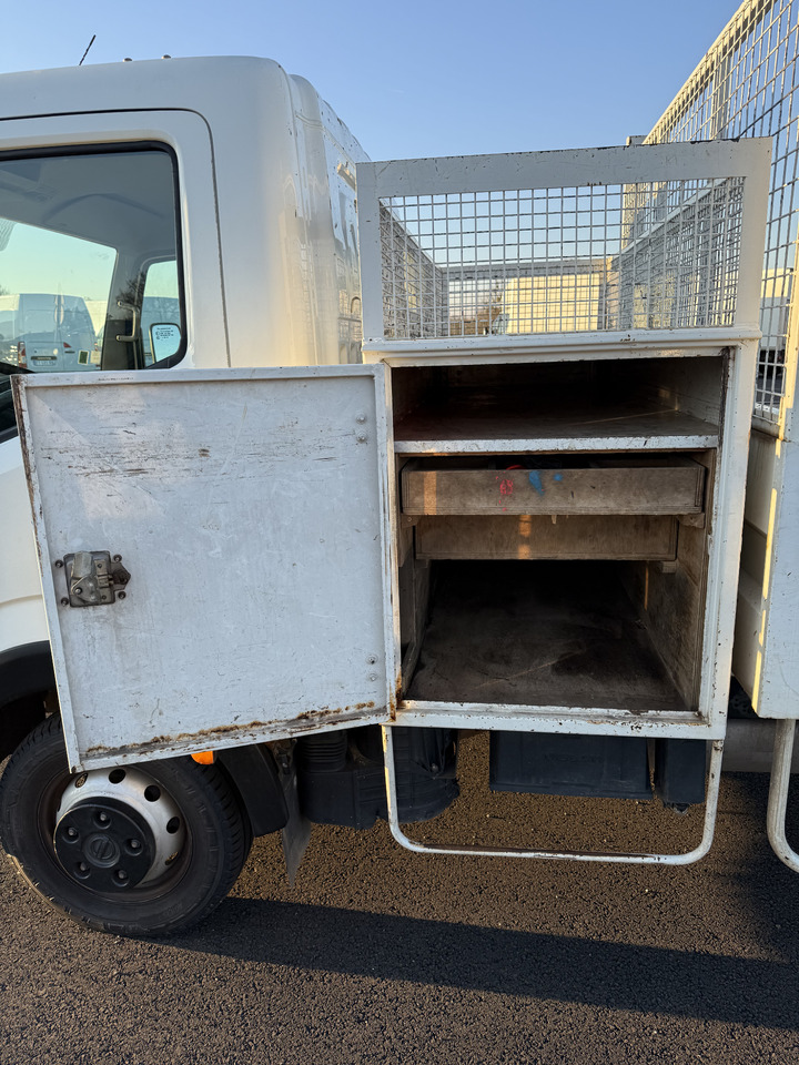 NISSAN CABSTAR 35.11 - Carrinha basculante: foto 5 NISSAN CABSTAR 35.11 - Carrinha basculante: foto 5