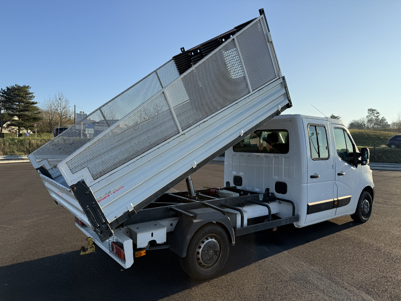 RENAULT MASTER 2.3DCI125 BENNE ACIER DOUBLE CABINE ROUE SIMPLE + REHAUSSE DE RIDELLE - Carrinha basculante: foto 3 RENAULT MASTER 2.3DCI125 BENNE ACIER DOUBLE CABINE ROUE SIMPLE + REHAUSSE DE RIDELLE - Carrinha basculante: foto 3