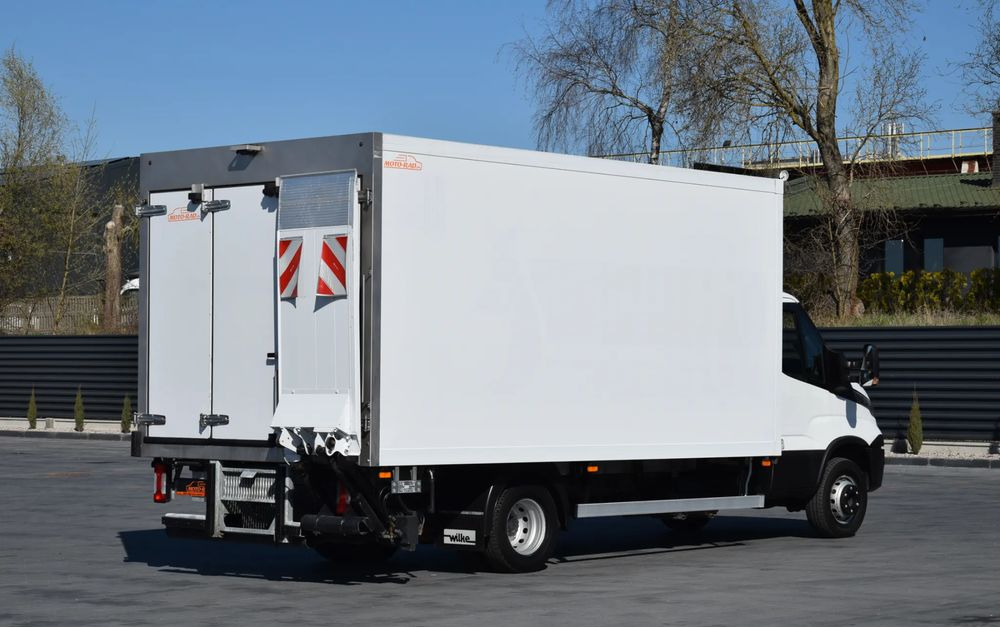 Iveco DAILY 70C18 / 3.0 - 180 KM / AUTOMAT HI-MATIC / 3 OSOBY / CHŁODNIA - MROŹNIA 4,55 M / AGREGAD FRIGOBLOCK / WINDA SORENSEN / KLIMA / TEMPOMAT / KAMERA COFANIA / REGULOWANE ZAWIESZENIE / SERWISOWA - Camião frigorífico: foto 5 Iveco DAILY 70C18 / 3.0 - 180 KM / AUTOMAT HI-MATIC / 3 OSOBY / CHŁODNIA - MROŹNIA 4,55 M / AGREGAD FRIGOBLOCK / WINDA SORENSEN / KLIMA / TEMPOMAT / KAMERA COFANIA / REGULOWANE ZAWIESZENIE / SERWISOWA - Camião frigorífico: foto 5