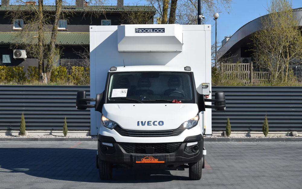 Iveco DAILY 70C18 / 3.0 - 180 KM / AUTOMAT HI-MATIC / 3 OSOBY / CHŁODNIA - MROŹNIA 4,55 M / AGREGAD FRIGOBLOCK / WINDA SORENSEN / KLIMA / TEMPOMAT / KAMERA COFANIA / REGULOWANE ZAWIESZENIE / SERWISOWA - Camião frigorífico: foto 2 Iveco DAILY 70C18 / 3.0 - 180 KM / AUTOMAT HI-MATIC / 3 OSOBY / CHŁODNIA - MROŹNIA 4,55 M / AGREGAD FRIGOBLOCK / WINDA SORENSEN / KLIMA / TEMPOMAT / KAMERA COFANIA / REGULOWANE ZAWIESZENIE / SERWISOWA - Camião frigorífico: foto 2