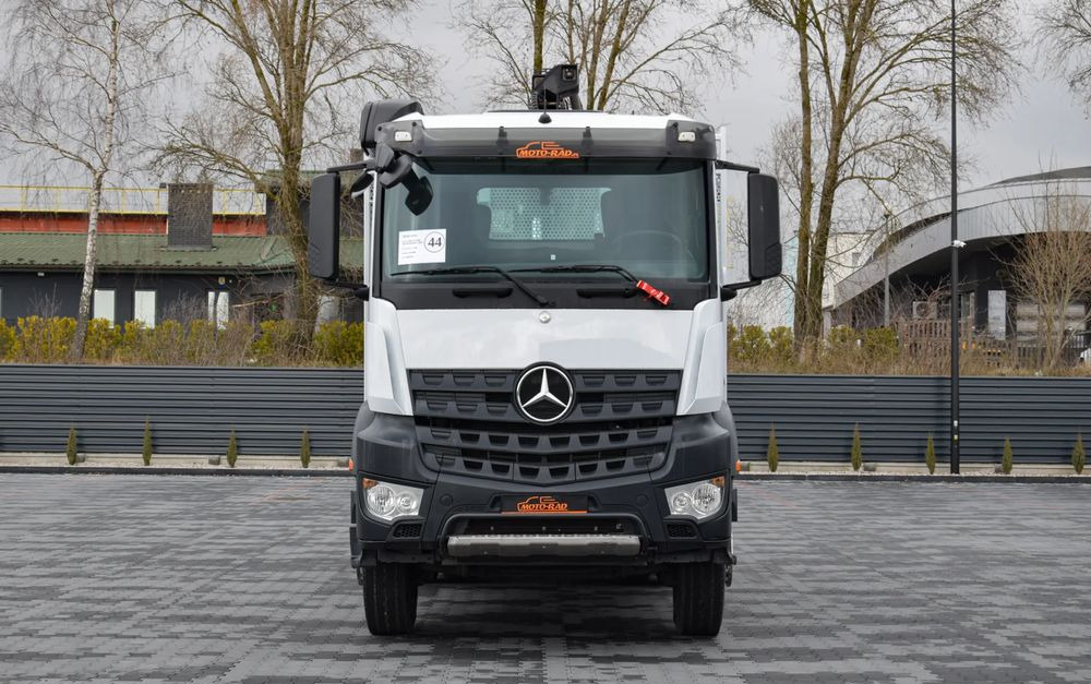 Mercedes-Benz AROCS 2636 / 6x4 / HIAB X-HIPRO 192 E-3 / WYSUW x3 / ROTATOR / STEROWANIE RADIOWE / UDT / PODPORY HYDRAULICZNE / AUTOMAT / KAMERA COFANIA / NISKI PRZEBIEG / SPROWADZONY - Máquina de outro: foto 2 Mercedes-Benz AROCS 2636 / 6x4 / HIAB X-HIPRO 192 E-3 / WYSUW x3 / ROTATOR / STEROWANIE RADIOWE / UDT / PODPORY HYDRAULICZNE / AUTOMAT / KAMERA COFANIA / NISKI PRZEBIEG / SPROWADZONY - Máquina de outro: foto 2
