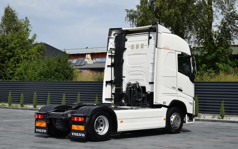 Volvo FH500 / EURO 6 / NOWY MODEL / KLIMATYZACJA POSTOJOWA / ACC / LEDY / 2 ZBIORNIKI PALIWA / FULL SPILERY / 2021 / SERWISOWANY / SPROWADZONY - Tractor: foto 5 Volvo FH500 / EURO 6 / NOWY MODEL / KLIMATYZACJA POSTOJOWA / ACC / LEDY / 2 ZBIORNIKI PALIWA / FULL SPILERY / 2021 / SERWISOWANY / SPROWADZONY - Tractor: foto 5