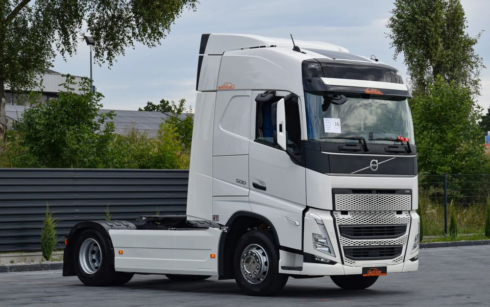 Volvo FH500 / EURO 6 / NOWY MODEL / KLIMATYZACJA POSTOJOWA / ACC / LEDY / 2 ZBIORNIKI PALIWA / FULL SPILERY / 2021 / SERWISOWANY / SPROWADZONY - Tractor: foto 3 Volvo FH500 / EURO 6 / NOWY MODEL / KLIMATYZACJA POSTOJOWA / ACC / LEDY / 2 ZBIORNIKI PALIWA / FULL SPILERY / 2021 / SERWISOWANY / SPROWADZONY - Tractor: foto 3