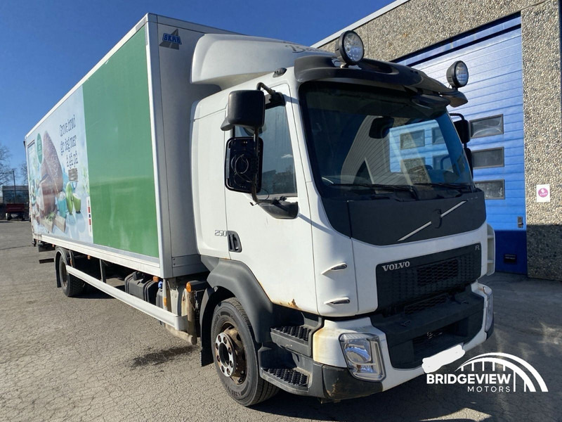 Volvo FL 250 - Camião frigorífico: foto 1 Volvo FL 250 - Camião frigorífico: foto 1