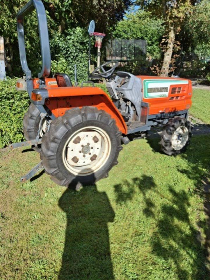 Kleintraktor Hinomoto-Kubota 21 PS - Mini trator: foto 3 Kleintraktor Hinomoto-Kubota 21 PS - Mini trator: foto 3