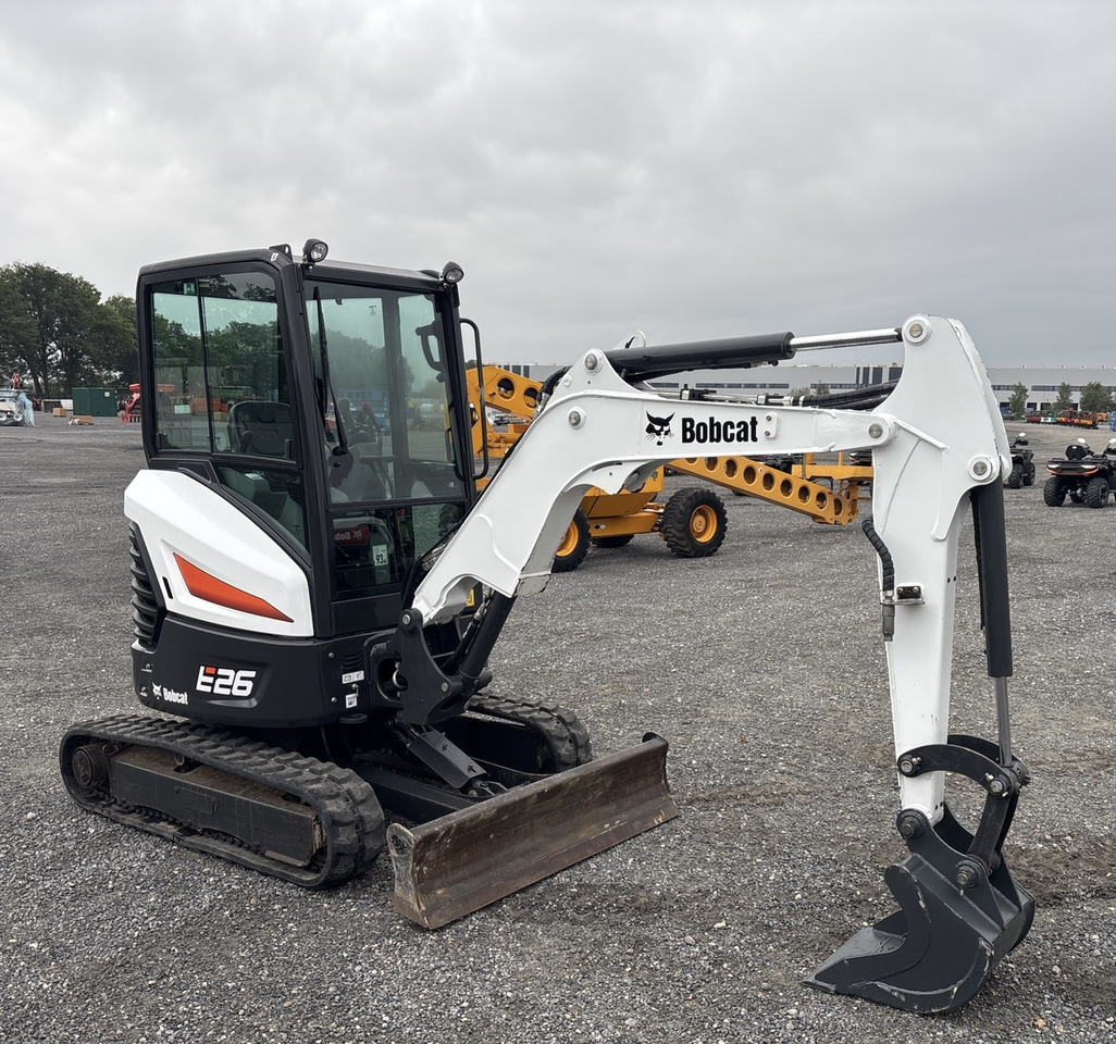 BOBCAT E26 - Mini escavadeira: foto 1 BOBCAT E26 - Mini escavadeira: foto 1