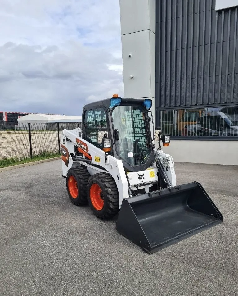 BOBCAT S450 - Mini pá carregadora: foto 2 BOBCAT S450 - Mini pá carregadora: foto 2