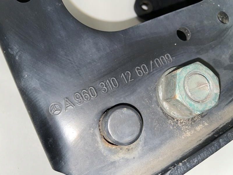 LEWE MOCOWANIE UCHWYT KABINY ACTROS A9603101260 - Suspensão da cabina para Camião: foto 2 LEWE MOCOWANIE UCHWYT KABINY ACTROS A9603101260 - Suspensão da cabina para Camião: foto 2