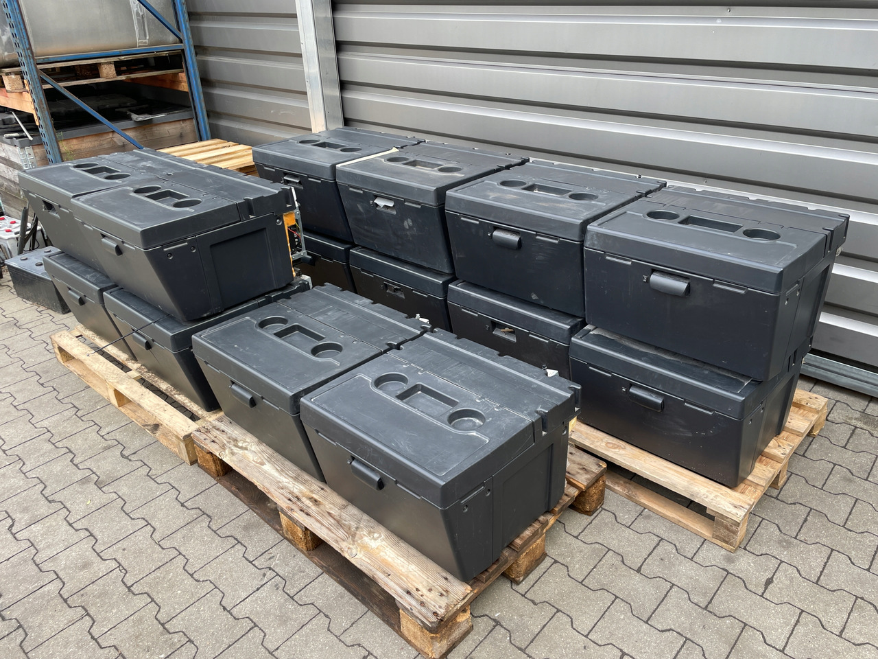 LODÓWKA IVECO HI-WAY HI WAY STRALIS - Cabine e interior para Camião: foto 1 LODÓWKA IVECO HI-WAY HI WAY STRALIS - Cabine e interior para Camião: foto 1