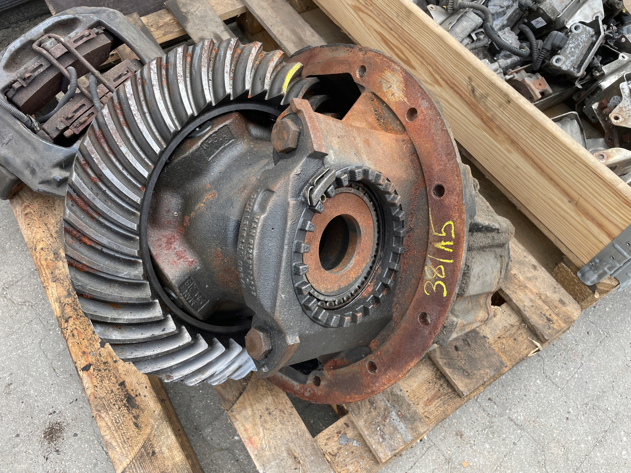 MAN TGX TGS TGA WKŁAD DYFERENCJAŁ MOSTU DYFER 38:15, 81350106301 - Eixo traseiro para Camião: foto 1 MAN TGX TGS TGA WKŁAD DYFERENCJAŁ MOSTU DYFER 38:15, 81350106301 - Eixo traseiro para Camião: foto 1