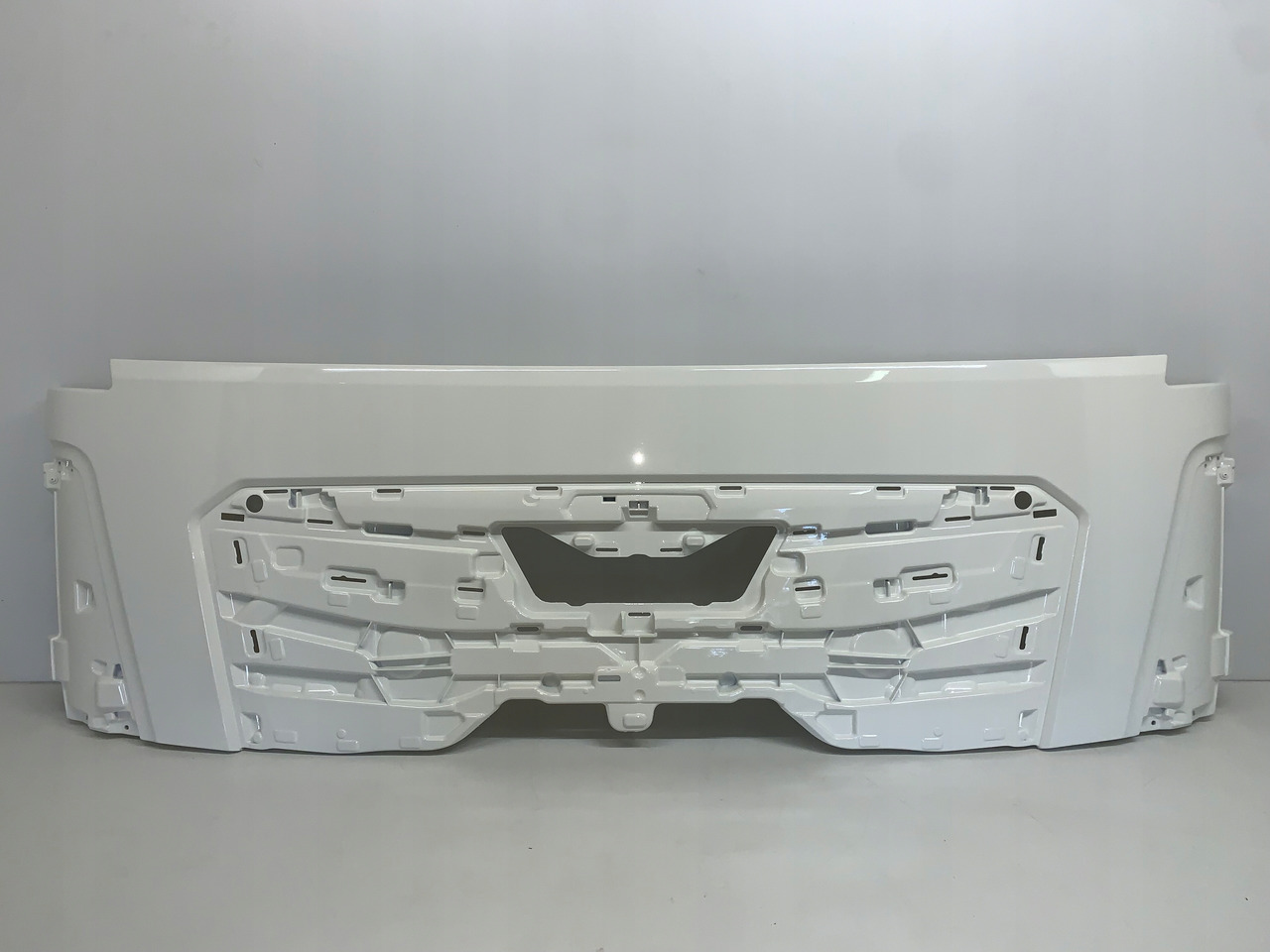 MASKA ATRAPA MAN TGL TGM TG3 TGS NOWY MODEL 2021 RAL 9010 - Capô para Camião: foto 1 MASKA ATRAPA MAN TGL TGM TG3 TGS NOWY MODEL 2021 RAL 9010 - Capô para Camião: foto 1