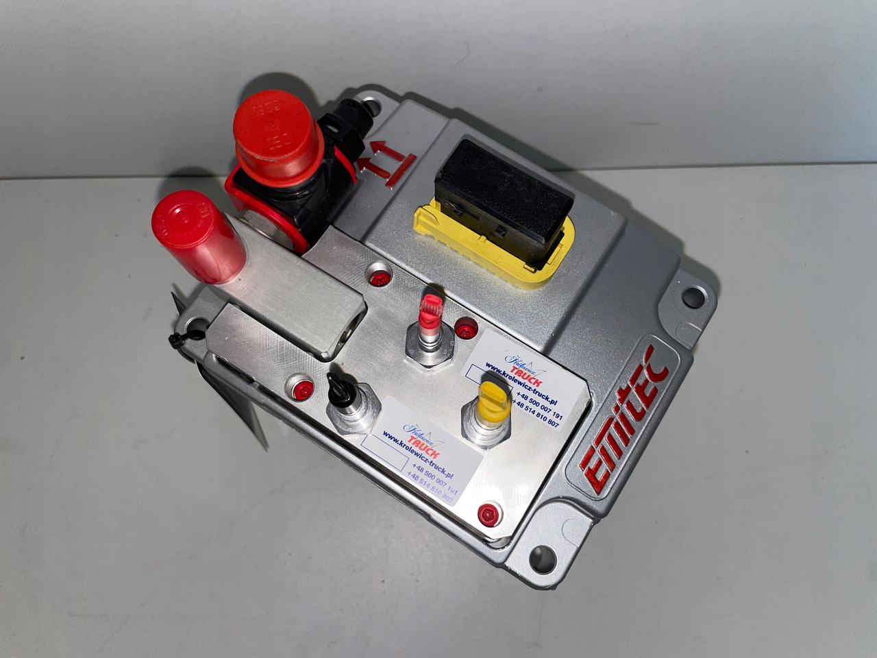 POMPA ADBLUE AD BLUE EMITEC MAN TGX TGS 81154036157 - Tanque para AdBlue para Camião: foto 2 POMPA ADBLUE AD BLUE EMITEC MAN TGX TGS 81154036157 - Tanque para AdBlue para Camião: foto 2