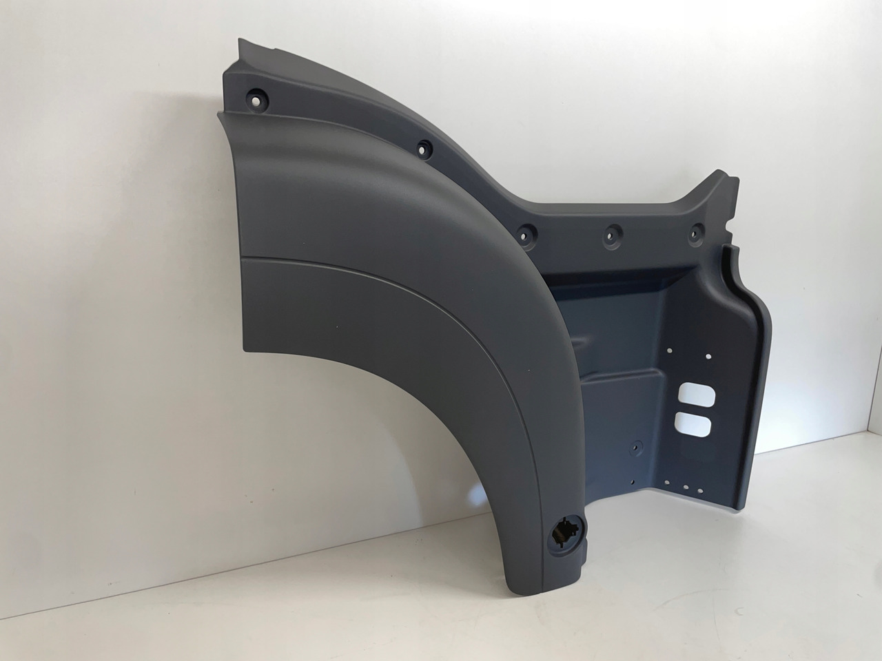 PRAWA STOPNICA MAN TGS E6 81615100870 - Grade radiador para Camião: foto 2 PRAWA STOPNICA MAN TGS E6 81615100870 - Grade radiador para Camião: foto 2