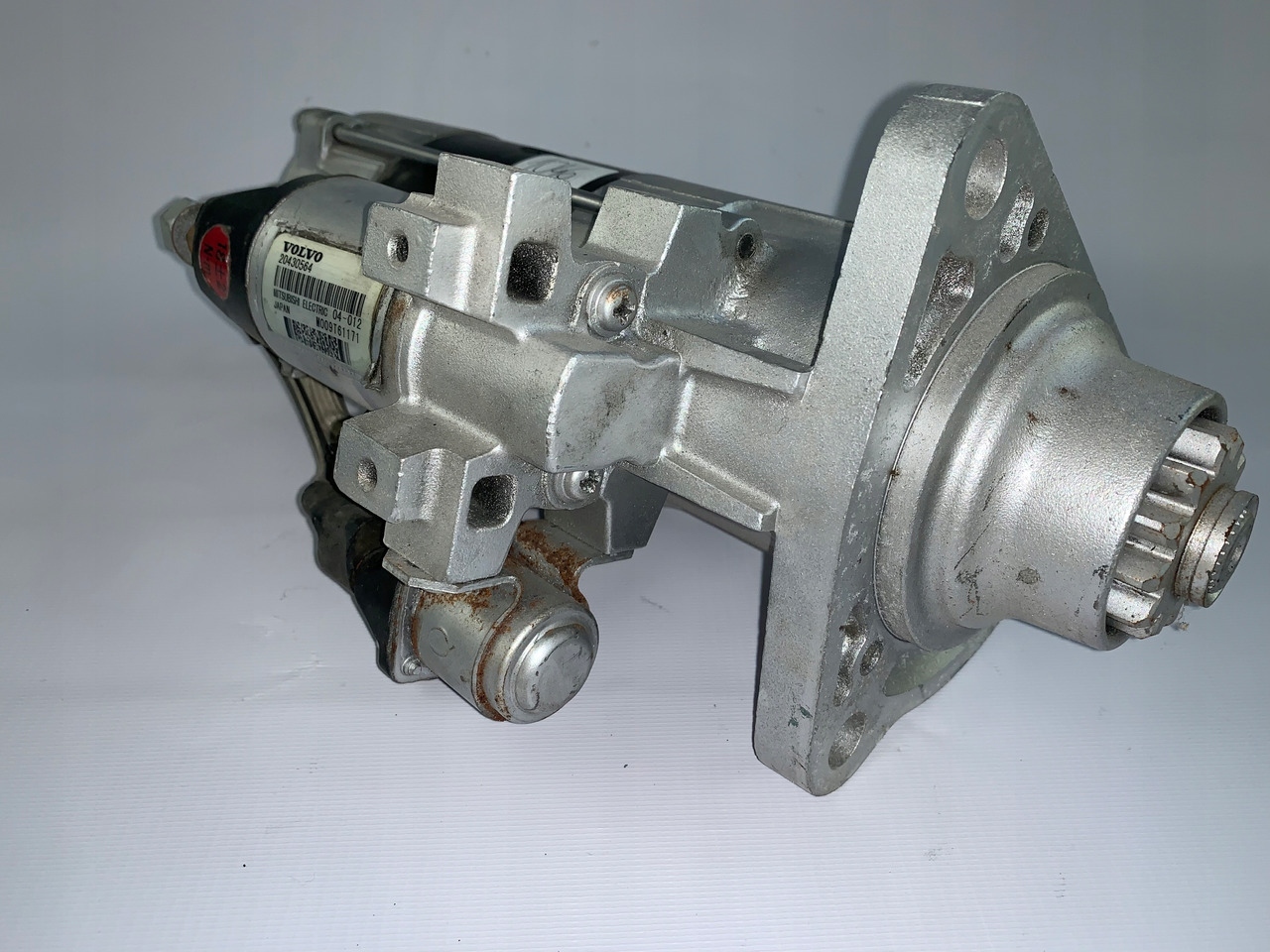 ROZRUSZNIK VOLVO FH12 FH 12 M009T61171 20430564 - Motor de arranque para Camião: foto 1 ROZRUSZNIK VOLVO FH12 FH 12 M009T61171 20430564 - Motor de arranque para Camião: foto 1