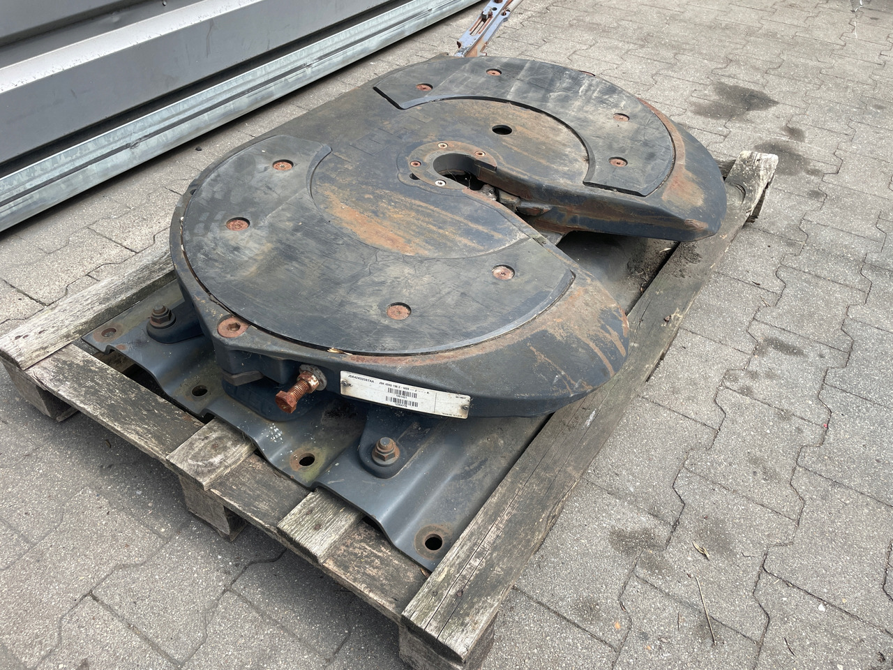 SIODŁO JOST MERCEDES ACTROS MP4 MP 4 A9603170021 - Carroceria e exterior para Camião: foto 2 SIODŁO JOST MERCEDES ACTROS MP4 MP 4 A9603170021 - Carroceria e exterior para Camião: foto 2