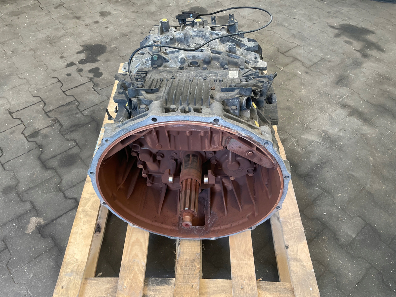 SKRZYNIA BIEGÓW MAN TGS TGX EURO 6 12AS2330TD - Caixa de velocidade para Camião: foto 2 SKRZYNIA BIEGÓW MAN TGS TGX EURO 6 12AS2330TD - Caixa de velocidade para Camião: foto 2