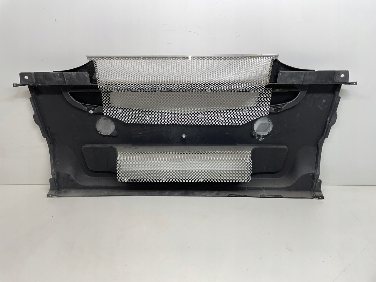 ŚRODEK ZDERZAK NAKŁADKA OSŁONA RENAULT MAGNUM DXI - Para-choque para Camião: foto 4 ŚRODEK ZDERZAK NAKŁADKA OSŁONA RENAULT MAGNUM DXI - Para-choque para Camião: foto 4