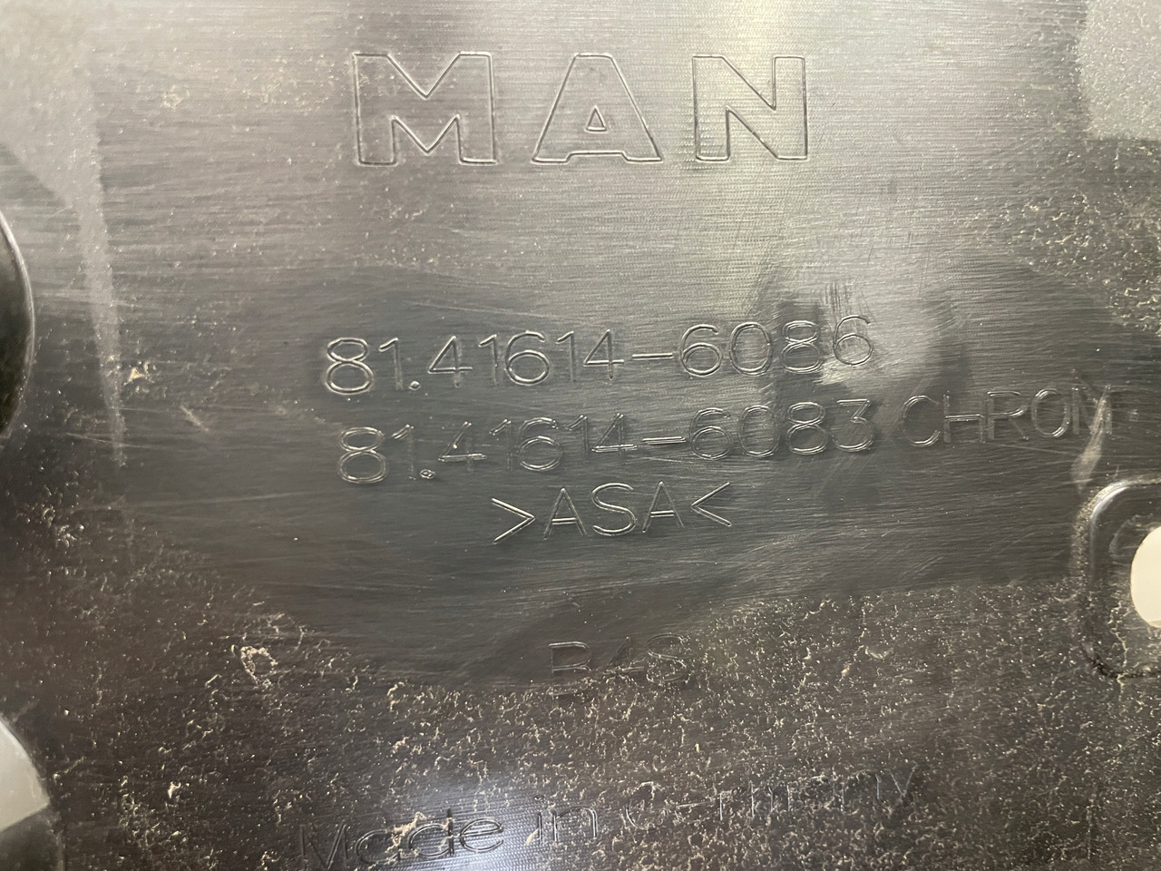 ŚRODKOWY GRILL CHROM ZDERZAKA MAN TGS TG3 TGS 3 ATRAPA 81416146086 - Grade radiador para Camião: foto 5 ŚRODKOWY GRILL CHROM ZDERZAKA MAN TGS TG3 TGS 3 ATRAPA 81416146086 - Grade radiador para Camião: foto 5