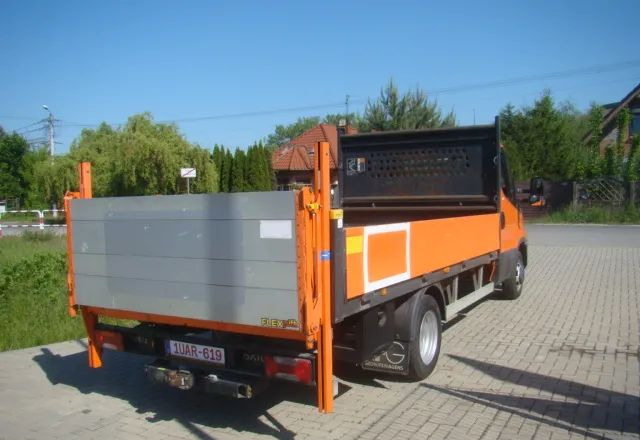 Iveco DAILY 35 C 15 WINDA 750KG 3.5T NA HAKU - Carrinha de caixa aberta: foto 5 Iveco DAILY 35 C 15 WINDA 750KG 3.5T NA HAKU - Carrinha de caixa aberta: foto 5