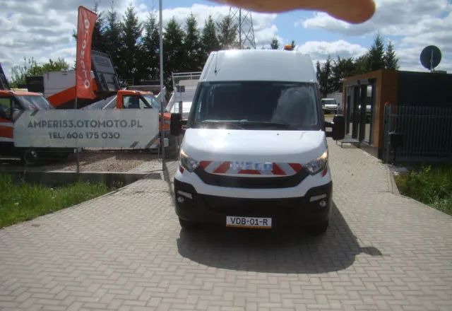 Iveco DAILY 35 S 16 REJESTRACJA NA 6-OSÓB SUPER NA KAMPERA - Furgão: foto 3 Iveco DAILY 35 S 16 REJESTRACJA NA 6-OSÓB SUPER NA KAMPERA - Furgão: foto 3