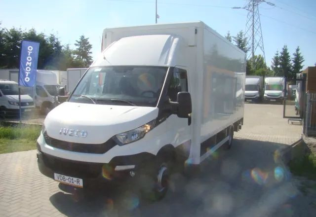 Iveco DAILY 70 C 18 3.0TDI 5.45M WINDA 1000KG - Carrinha de contentor: foto 1 Iveco DAILY 70 C 18 3.0TDI 5.45M WINDA 1000KG - Carrinha de contentor: foto 1