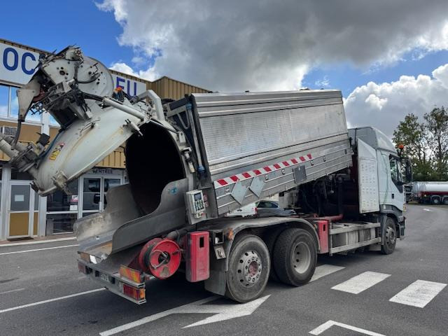 Iveco Stralis 480 - Caminhão limpa fossa: foto 3 Iveco Stralis 480 - Caminhão limpa fossa: foto 3