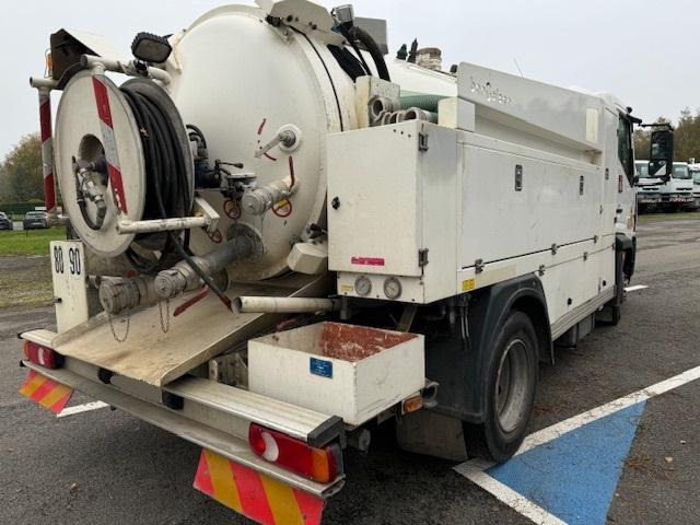 Renault D-Series - Caminhão limpa fossa: foto 4 Renault D-Series - Caminhão limpa fossa: foto 4