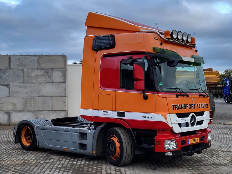 Mercedes-Benz SK 1844 Actros 1844 - Tractor: foto 2 Mercedes-Benz SK 1844 Actros 1844 - Tractor: foto 2