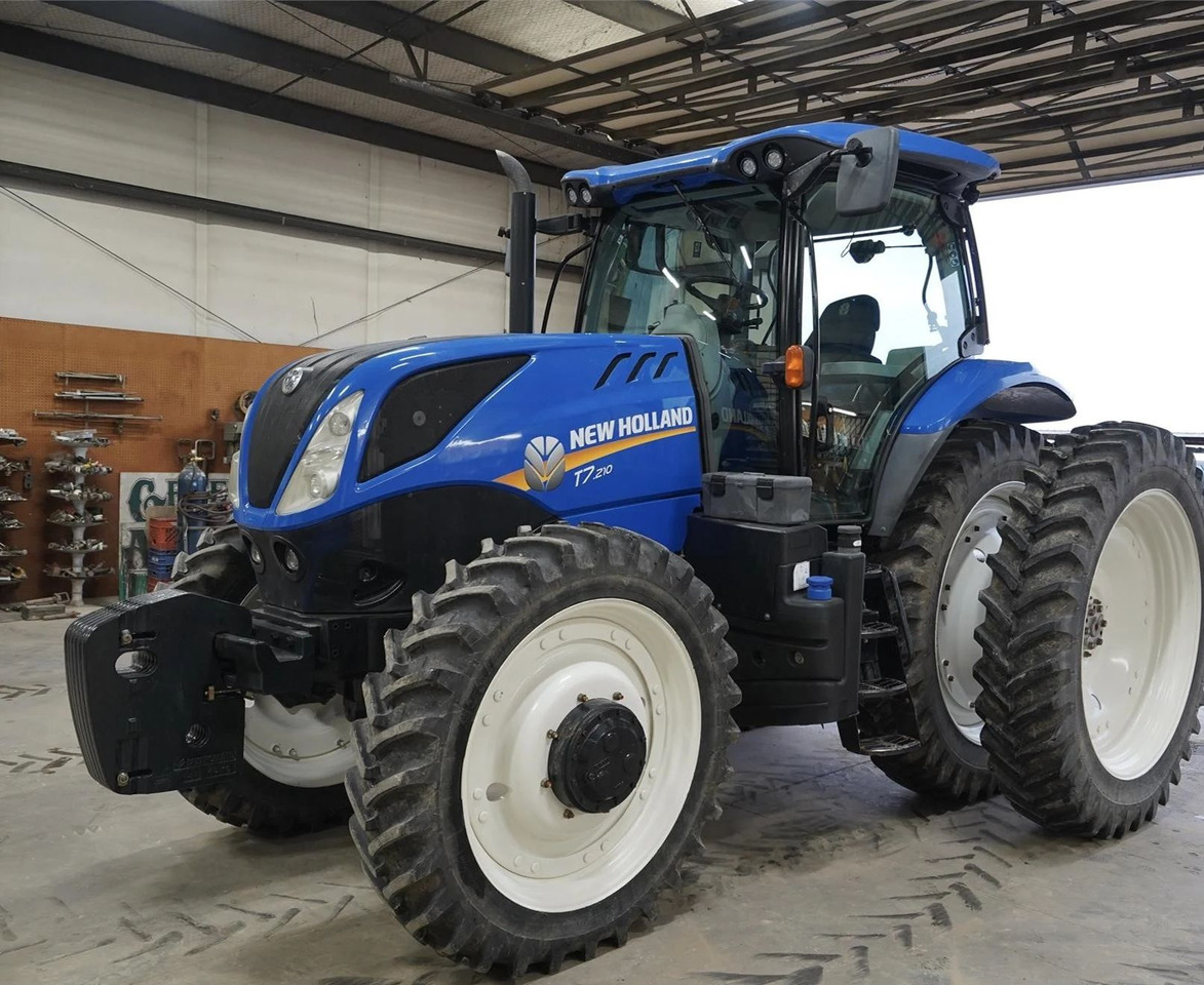 NEW HOLLAND T7.210 - Trator: foto 1 NEW HOLLAND T7.210 - Trator: foto 1