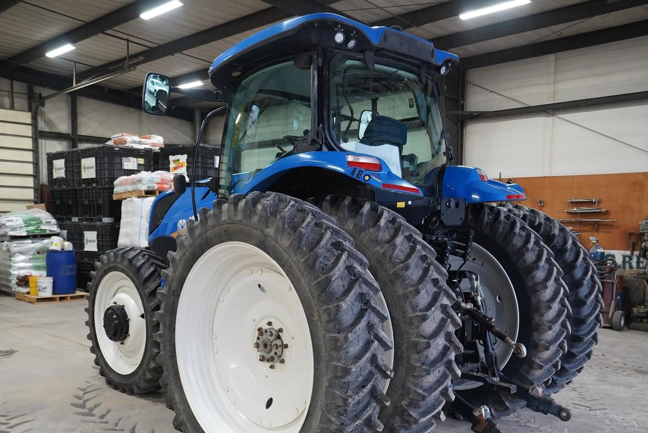 NEW HOLLAND T7.210 - Trator: foto 3 NEW HOLLAND T7.210 - Trator: foto 3