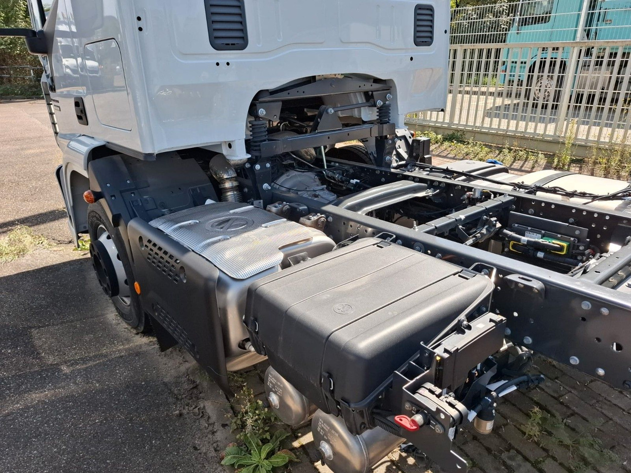 Iveco ML 140-280 FFH, Fahrgestell, Luft, Klima, ... - Camião chassi: foto 4 Iveco ML 140-280 FFH, Fahrgestell, Luft, Klima, ... - Camião chassi: foto 4