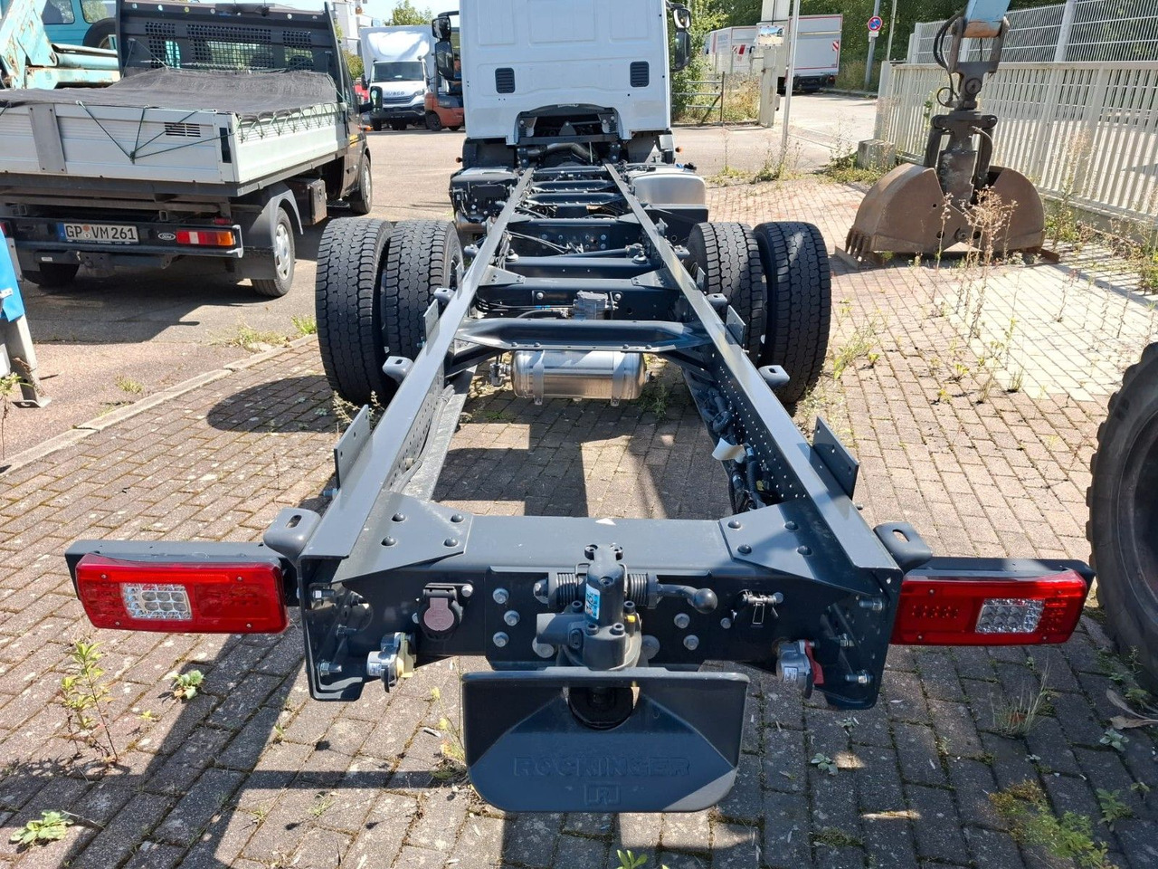 Iveco ML 140-280 FFH, Fahrgestell, Luft, Klima, ... - Camião chassi: foto 2 Iveco ML 140-280 FFH, Fahrgestell, Luft, Klima, ... - Camião chassi: foto 2