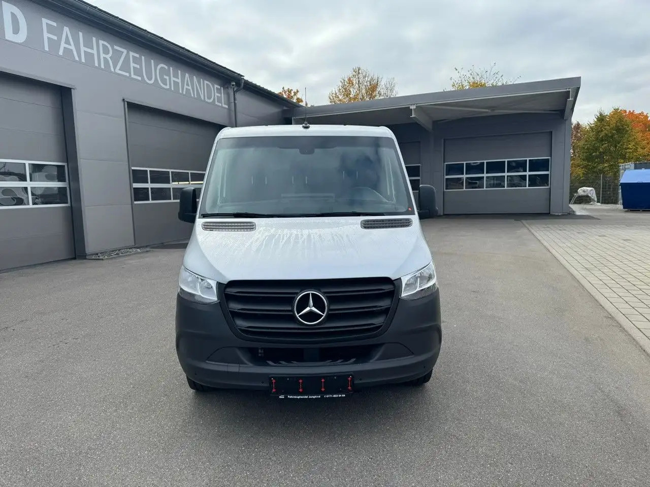 Mercedes-Benz Sprinter 317 CDI Flach Lang Silber Klima MBUX - Furgão: foto 2 Mercedes-Benz Sprinter 317 CDI Flach Lang Silber Klima MBUX - Furgão: foto 2