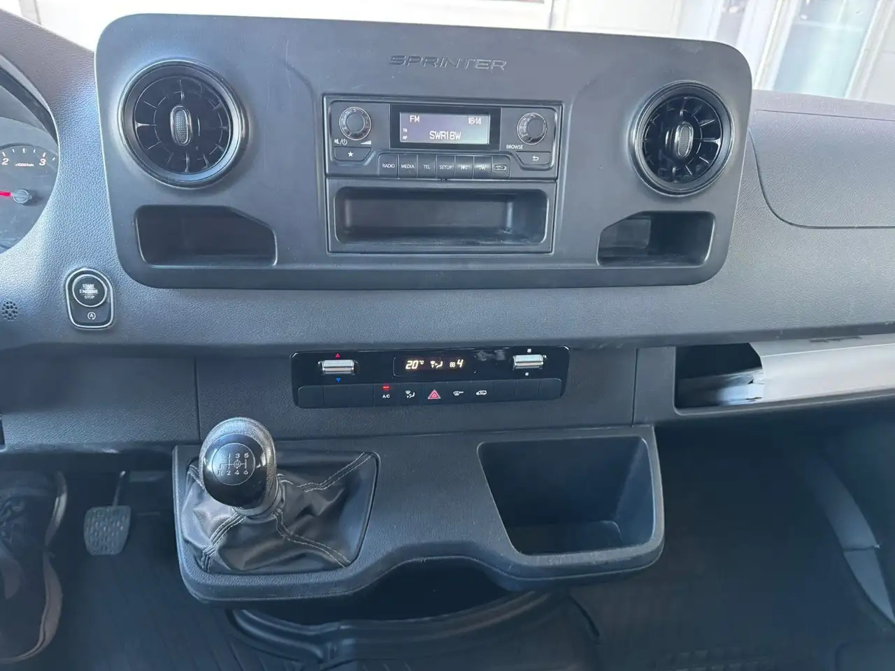 Mercedes-Benz Sprinter 317 CDI Lang DoKa Pritsche AHK 3,5t - Carrinha de caixa aberta, Carrinha cabine dupla: foto 5 Mercedes-Benz Sprinter 317 CDI Lang DoKa Pritsche AHK 3,5t - Carrinha de caixa aberta, Carrinha cabine dupla: foto 5