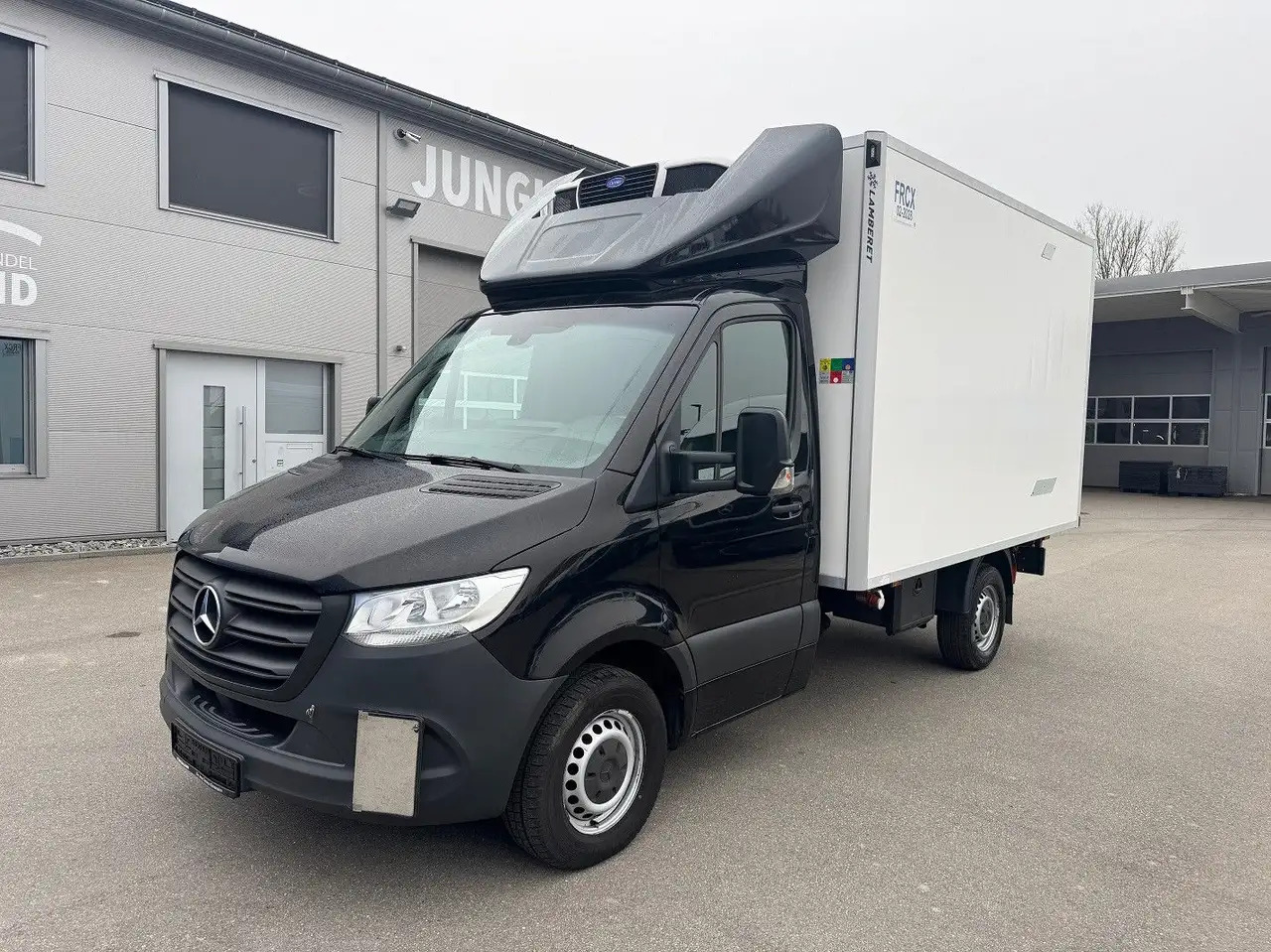 Mercedes-Benz Sprinter 317 CDI Lang Tiefkühlkoffer Carrier - Carrinha frigorífica: foto 1 Mercedes-Benz Sprinter 317 CDI Lang Tiefkühlkoffer Carrier - Carrinha frigorífica: foto 1