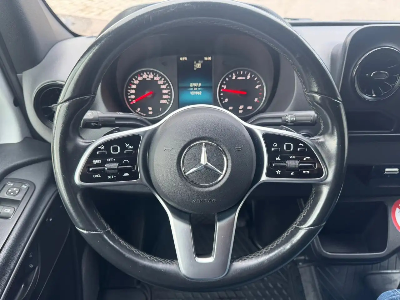 Mercedes-Benz Sprinter 317 CDI Maxi Lang LED MBUX Klima - Furgão: foto 5 Mercedes-Benz Sprinter 317 CDI Maxi Lang LED MBUX Klima - Furgão: foto 5