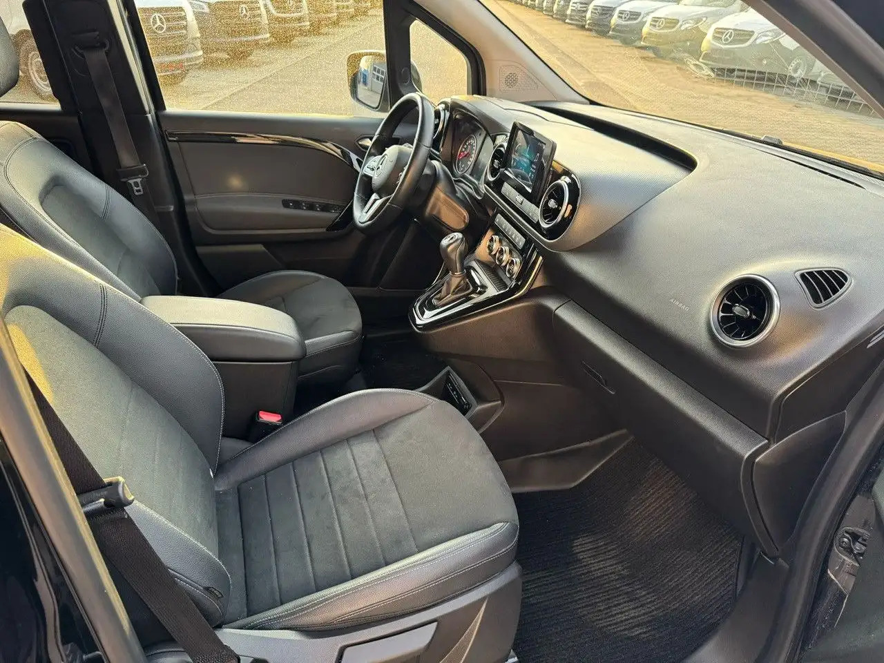 Mercedes-Benz T-Class T -Klasse 160 d standard - Automóvel: foto 2 Mercedes-Benz T-Class T -Klasse 160 d standard - Automóvel: foto 2