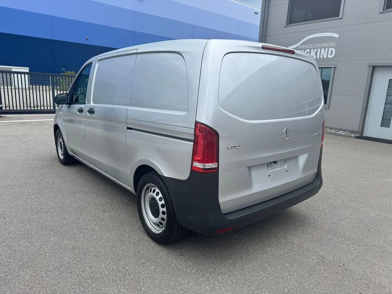 Mercedes-Benz Vito 114 CDI Kompakt Silber Klima Bott - Furgão: foto 5 Mercedes-Benz Vito 114 CDI Kompakt Silber Klima Bott - Furgão: foto 5