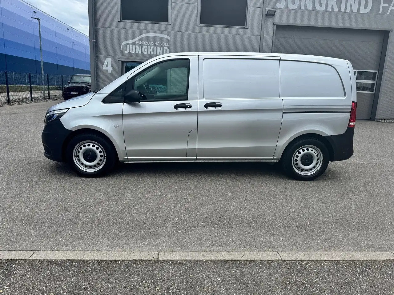 Mercedes-Benz Vito 114 CDI Kompakt Silber Klima Bott - Furgão: foto 3 Mercedes-Benz Vito 114 CDI Kompakt Silber Klima Bott - Furgão: foto 3