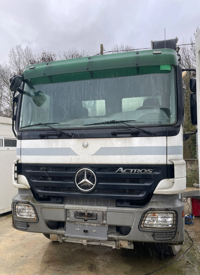 Mercedes Actros 3241 - Camião betoneira: foto 2 Mercedes Actros 3241 - Camião betoneira: foto 2