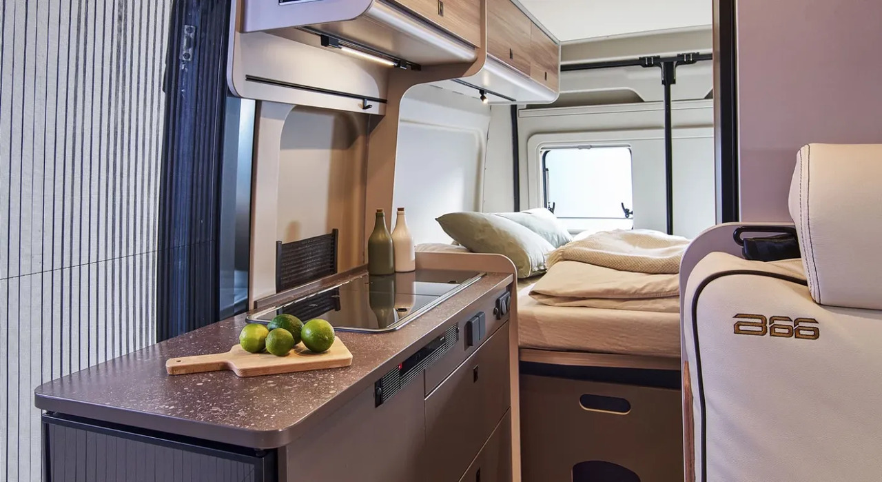 Bürstner B66 C 600 B 66 Voll ausgestattet - Campervan: foto 3 Bürstner B66 C 600 B 66 Voll ausgestattet - Campervan: foto 3