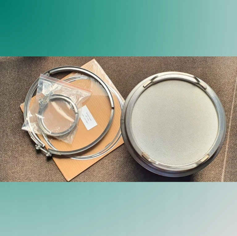 Nowy DPF Volvo FH Euro 6 + Zestaw Uszczelek - Sistema de escape para Camião: foto 1 Nowy DPF Volvo FH Euro 6 + Zestaw Uszczelek - Sistema de escape para Camião: foto 1