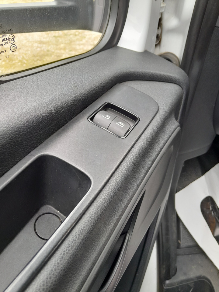 MERCEDES-BENZ Sprinter - Carrinha de caixa aberta: foto 4 MERCEDES-BENZ Sprinter - Carrinha de caixa aberta: foto 4